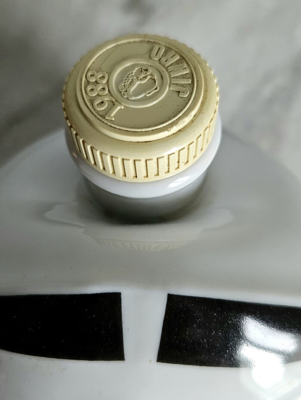 Rare 1988 Jinro Soju Seoul Olympics Ceramic Mask Decanter Bottle - Picture 7 of 15